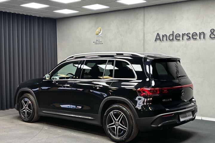 Sort Mercedes EQB 250 fra 2022