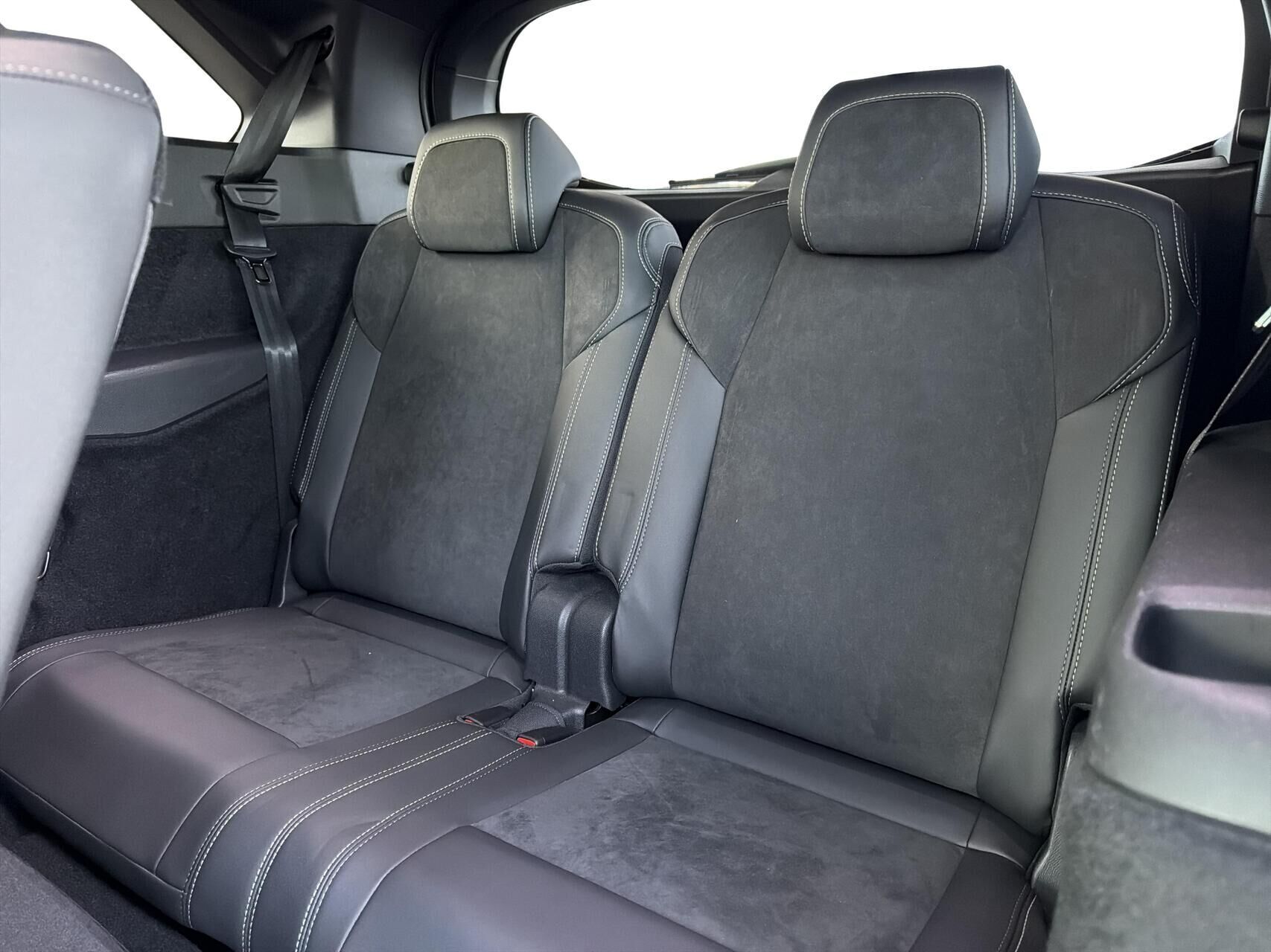 undefined Peugeot e-5008 fra 2025