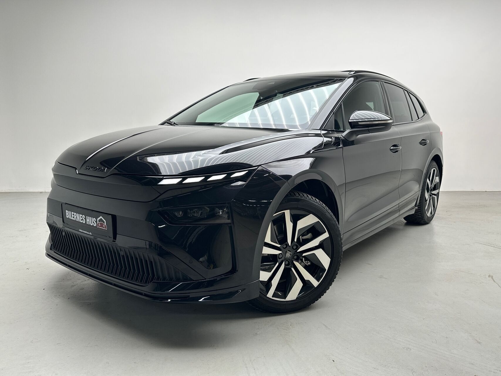 Sort Skoda Enyaq fra 2025