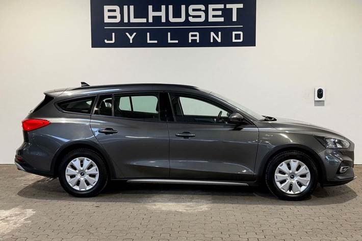 Grå Ford Focus fra 2019