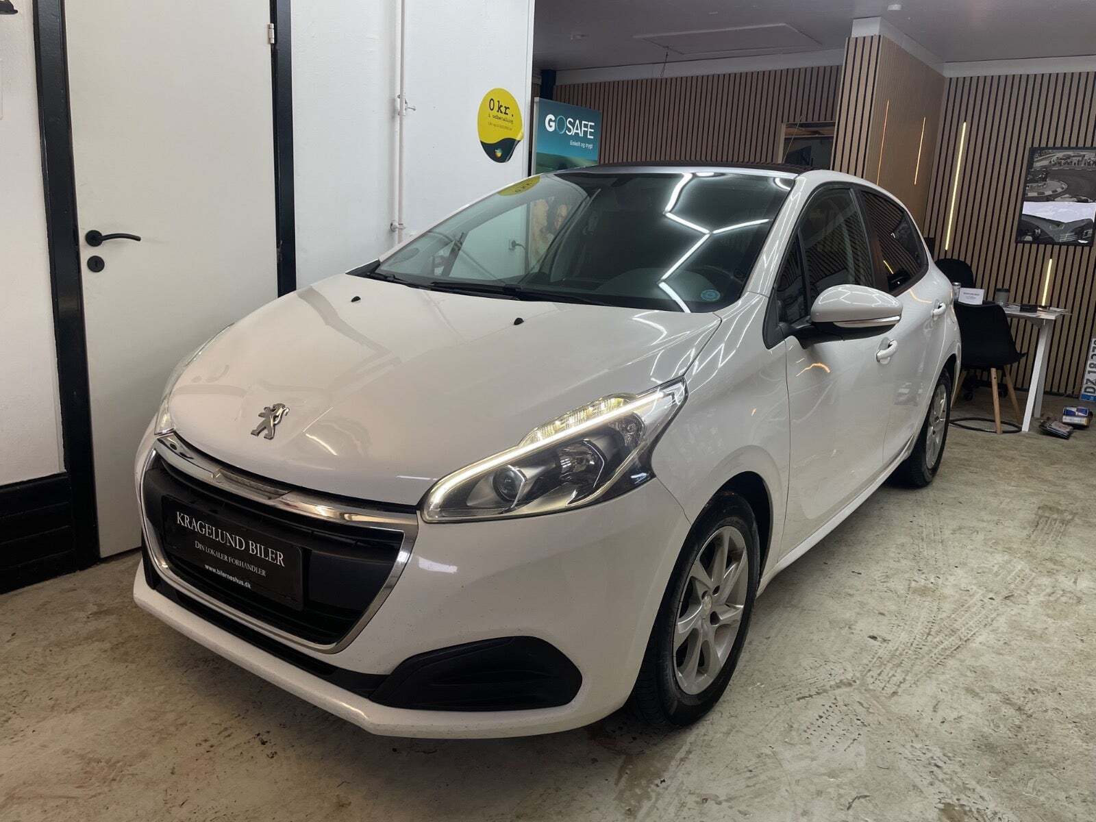 Grøn Peugeot 208 fra 2016