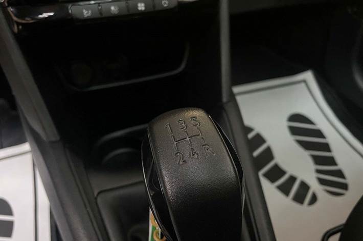 Grøn Peugeot 208 fra 2016