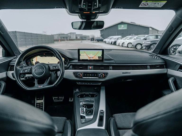 Audi A4 3,0 TDi 272 S-line Avant quattro Tiptr.