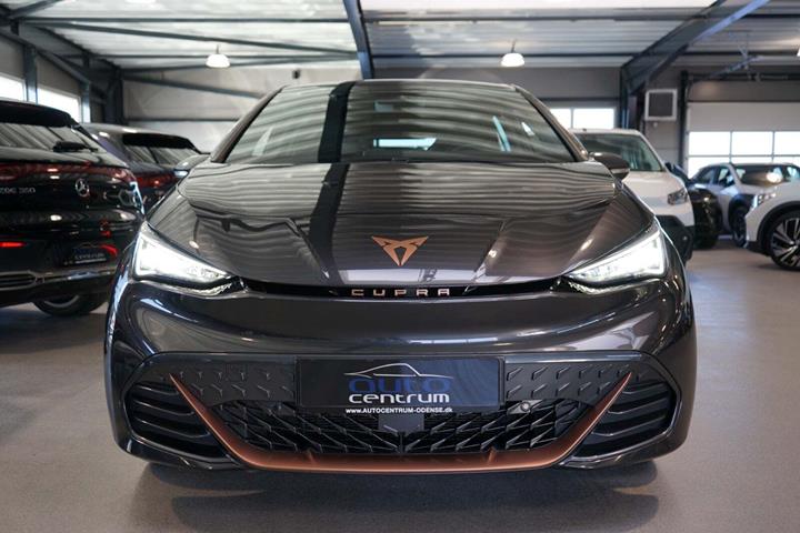 Grå Cupra Born fra 2023