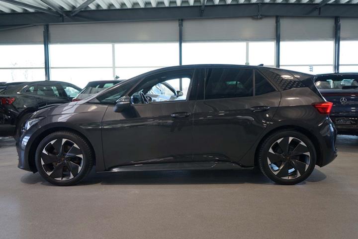 Grå Cupra Born fra 2023