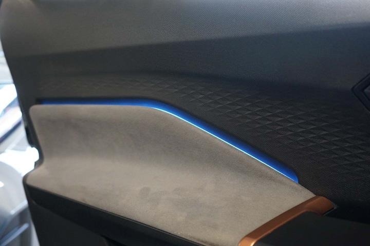 Grå Cupra Born fra 2023
