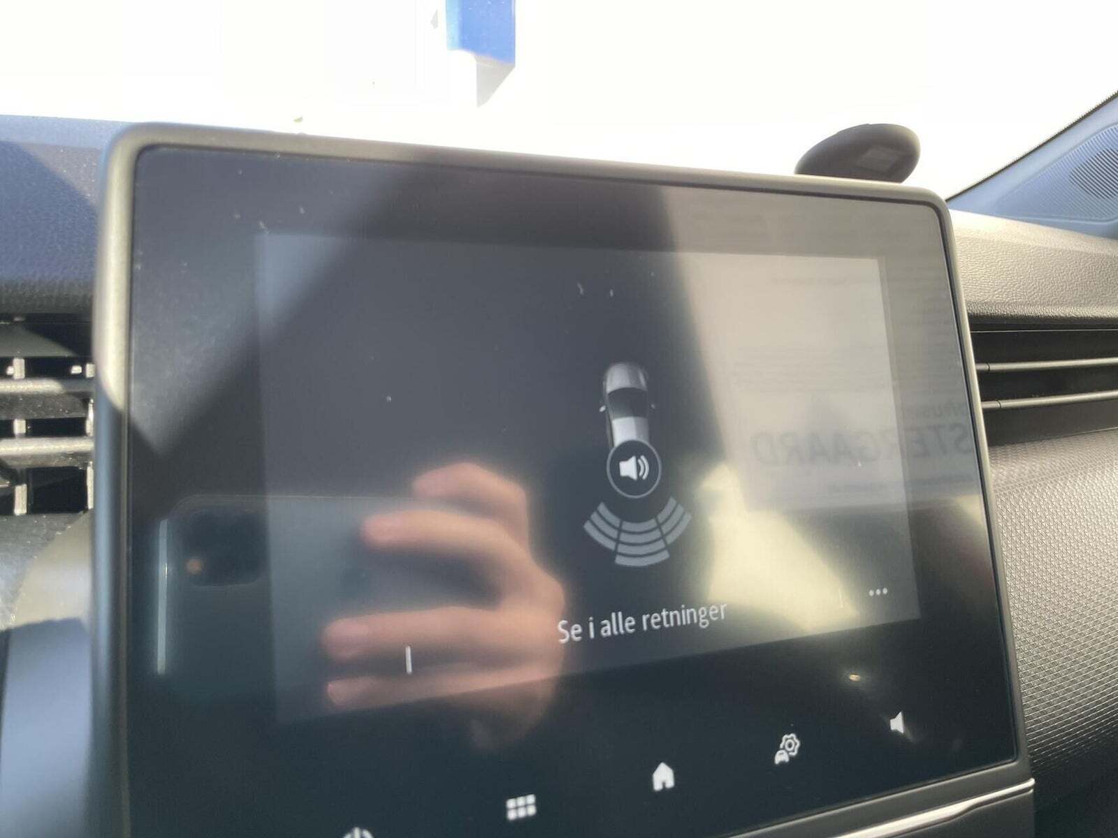 Rød Renault Clio V fra 2021