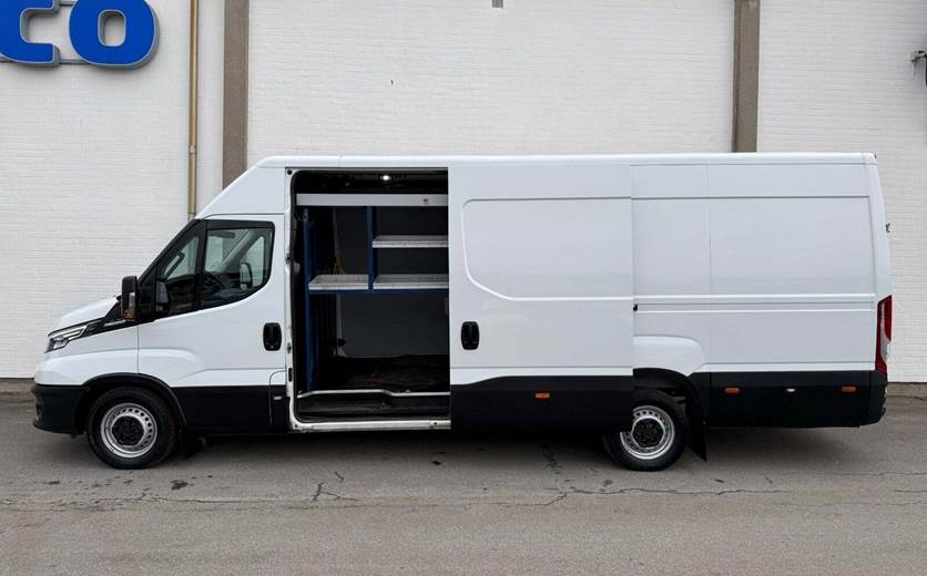 Iveco Daily 2,3 35S16 16m³ Van AG8