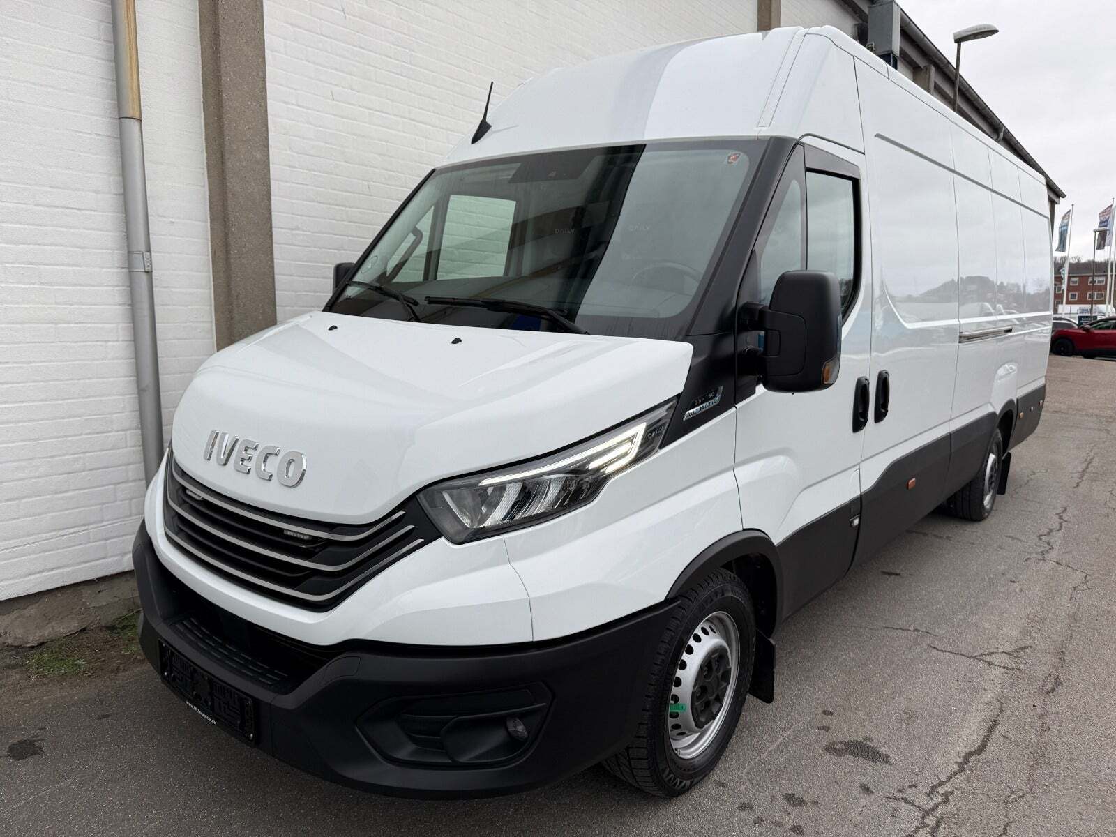 Hvid Iveco Daily fra 2024