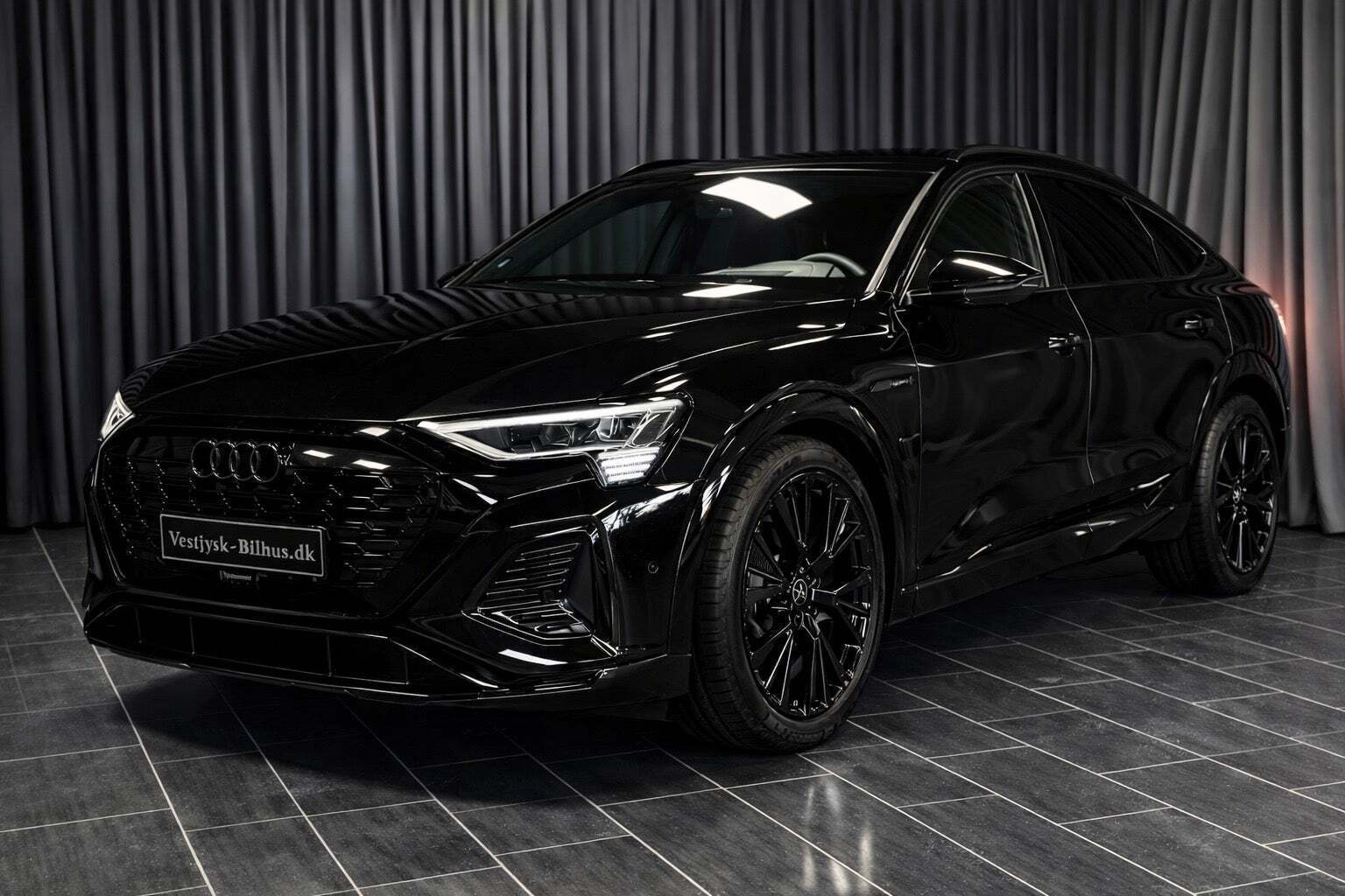 Audi Q8 e-tron 55 S-line Sportback quattro