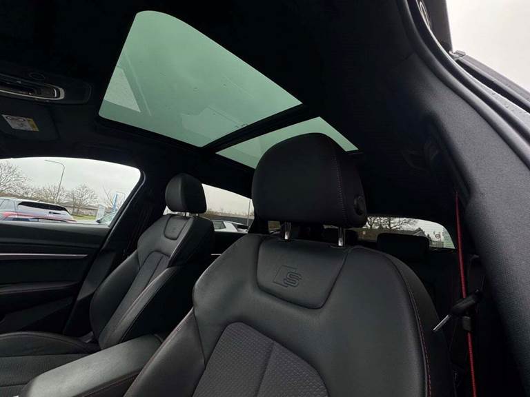 Audi Q8 e-tron 55 S-line Sportback quattro