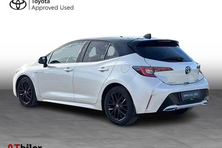 Hvid Toyota Corolla fra 2020