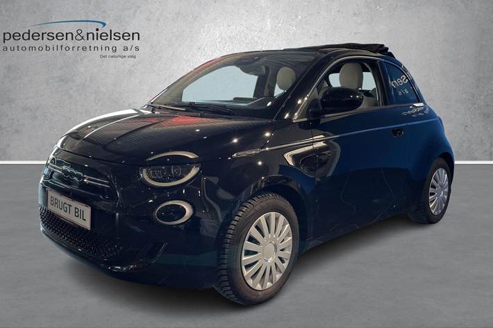 Sort Fiat 500e fra 2023 set udefra