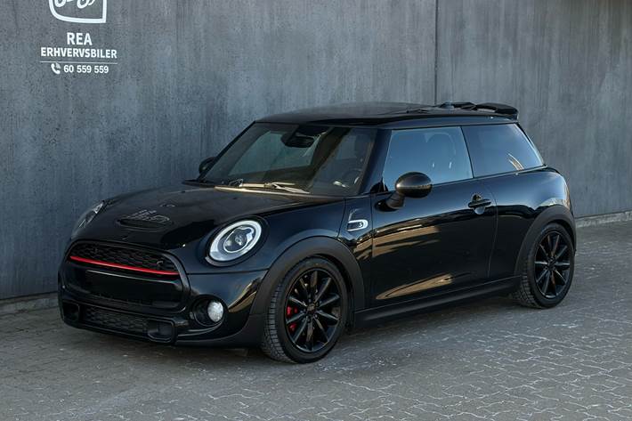 Sort Mini Cooper fra 2017 set udefra
