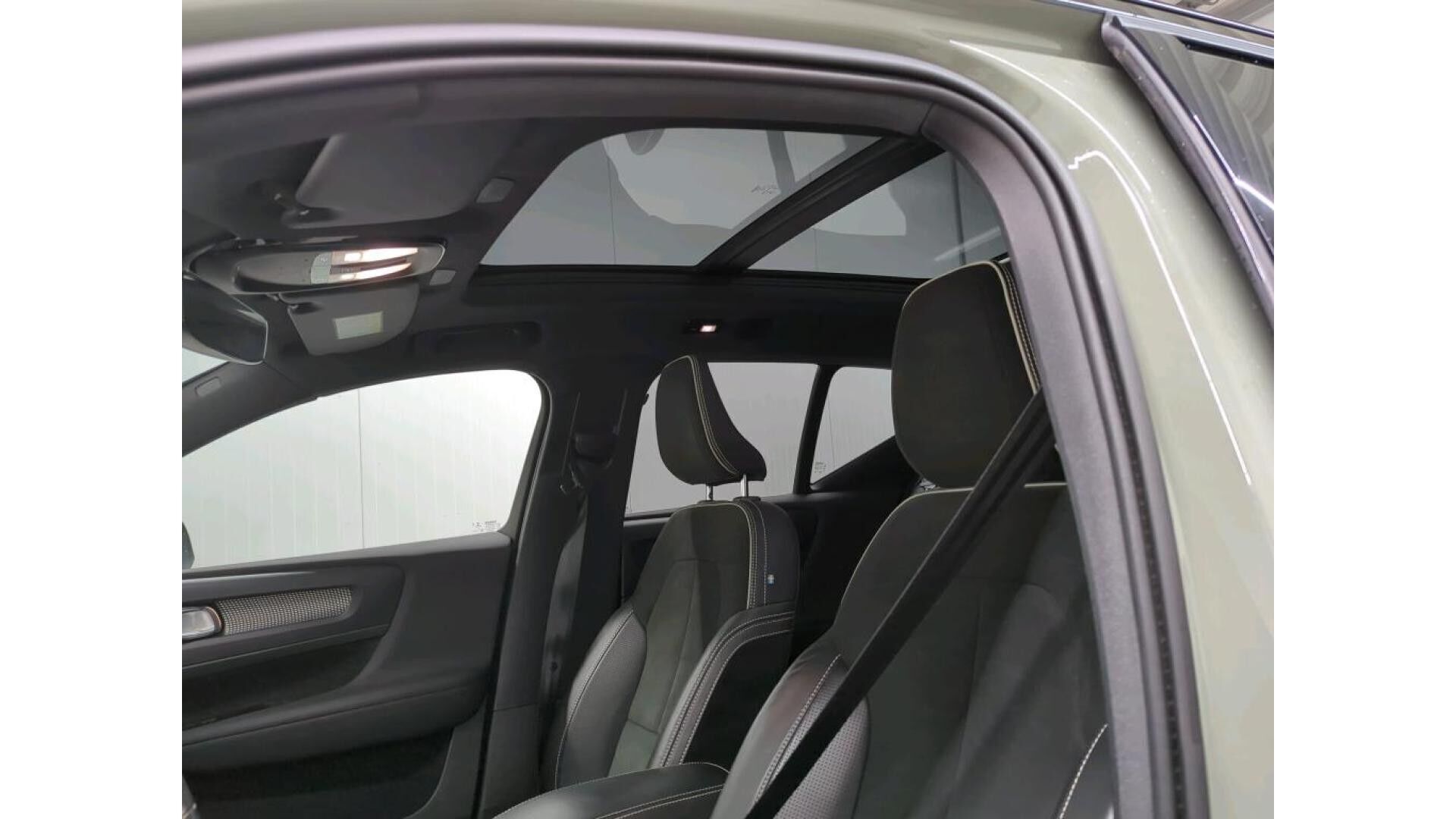 Volvo XC40 P8 Recharge Twin R-design AWD 408HK 5d Aut.