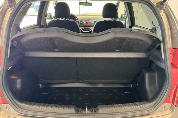 Grå Kia Picanto fra 2015