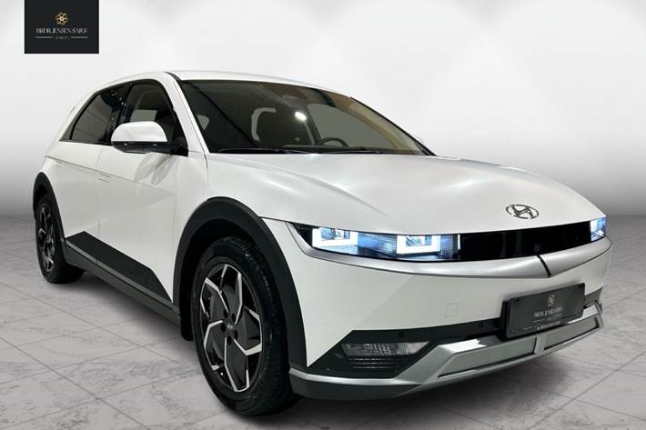 Hvid Hyundai Ioniq 5 fra 2024 set udefra