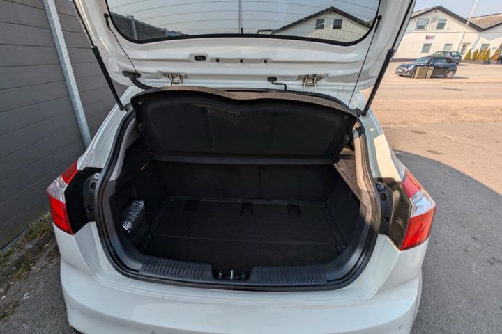 undefined Kia Rio fra 2011