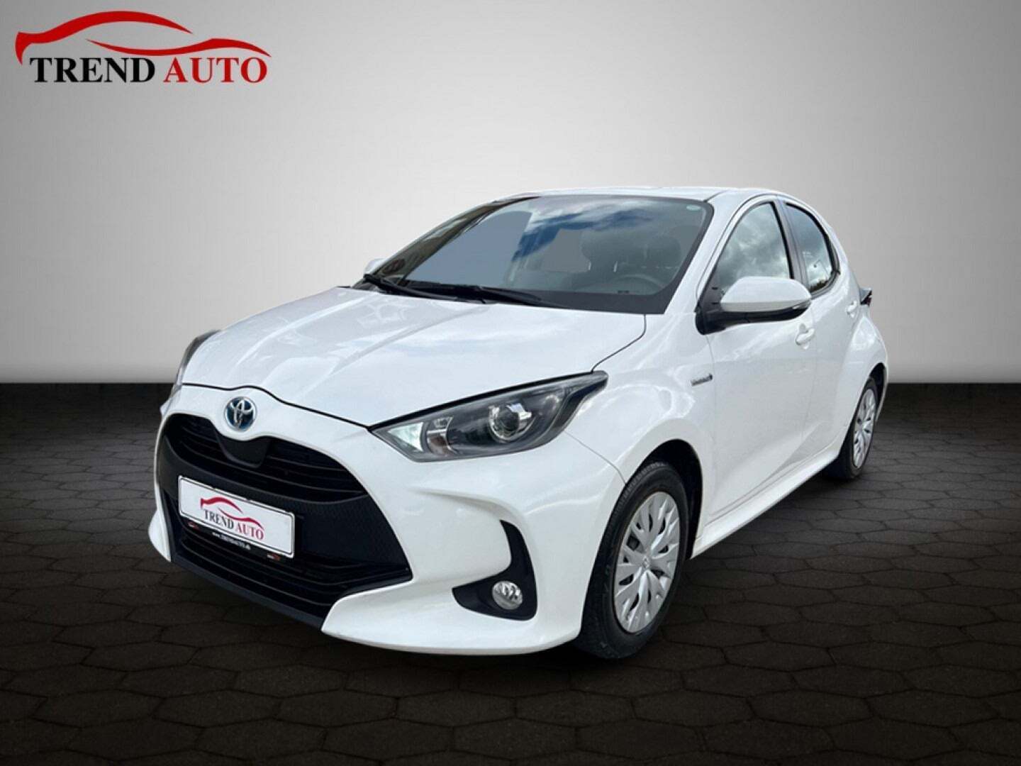 Hvid Toyota Yaris fra 2021