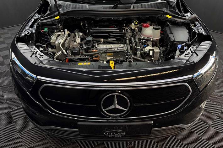 Sort Mercedes EQA250 fra 2023