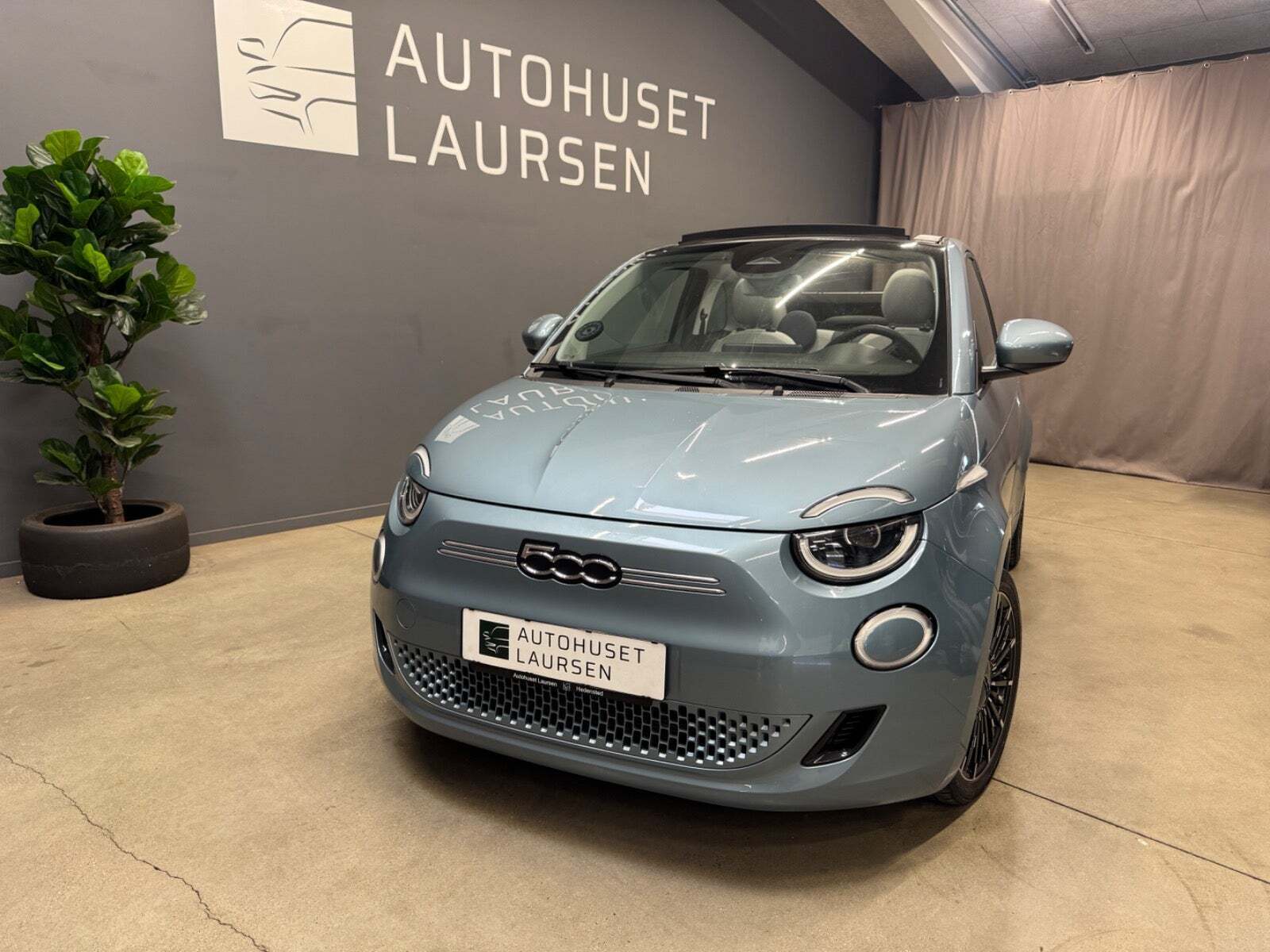 Fiat 500e 42 Icon Cabrio