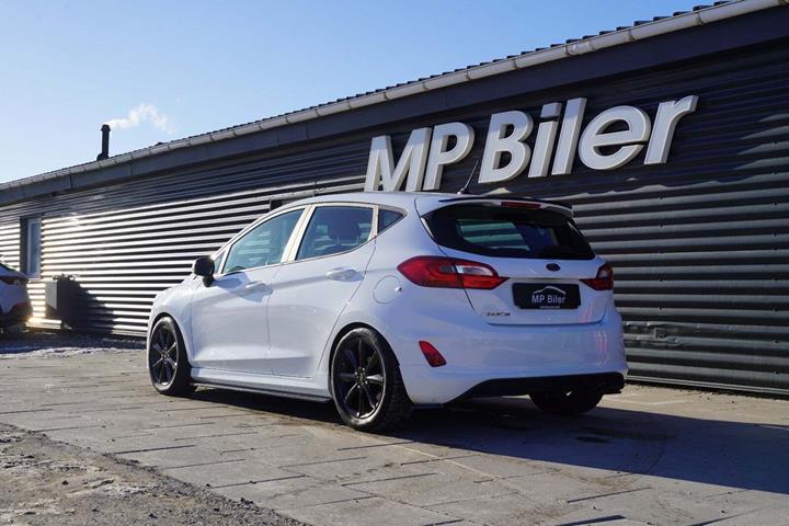 Hvid Ford Fiesta fra 2019