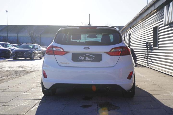 Hvid Ford Fiesta fra 2019