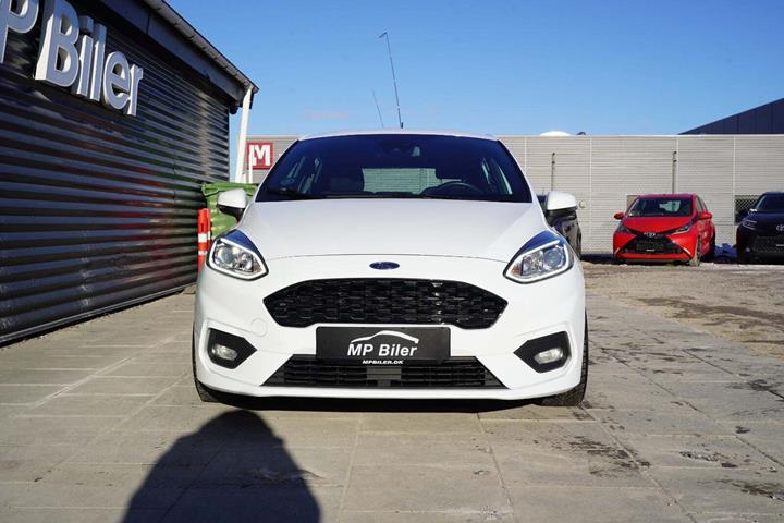 Hvid Ford Fiesta fra 2019