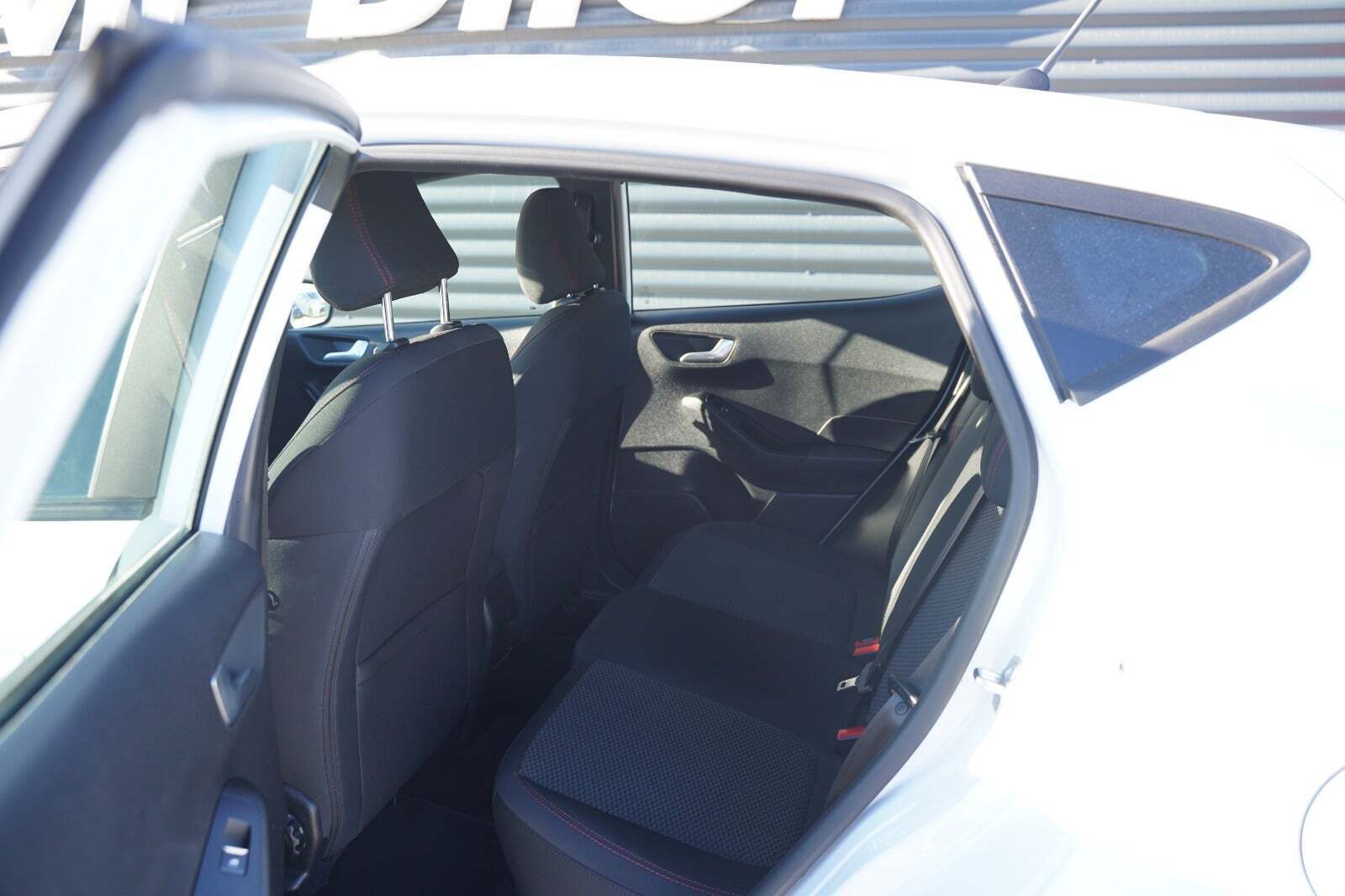 Hvid Ford Fiesta fra 2019