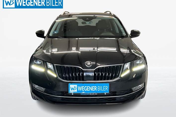 Sort Skoda Octavia fra 2018