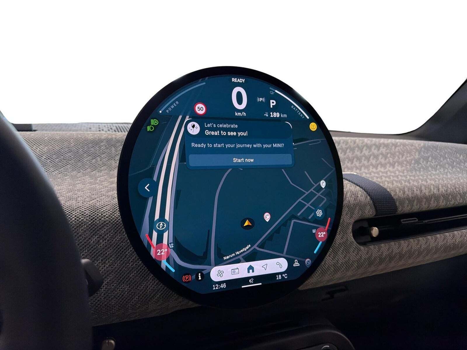 Blå Mini Cooper SE fra 2024