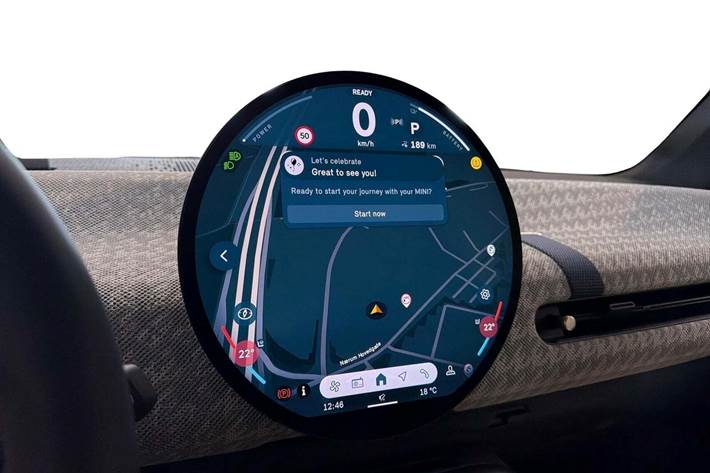 Blå Mini Cooper SE fra 2024