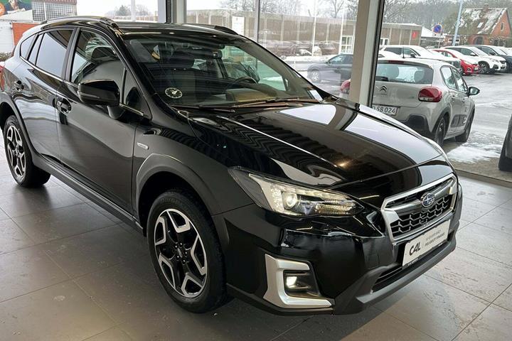Sort Subaru XV fra 2021 set udefra