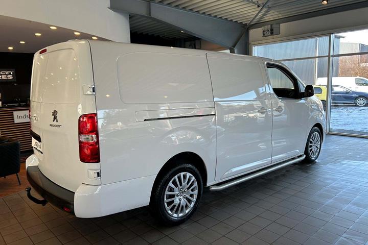 Hvid Peugeot Expert fra 2024