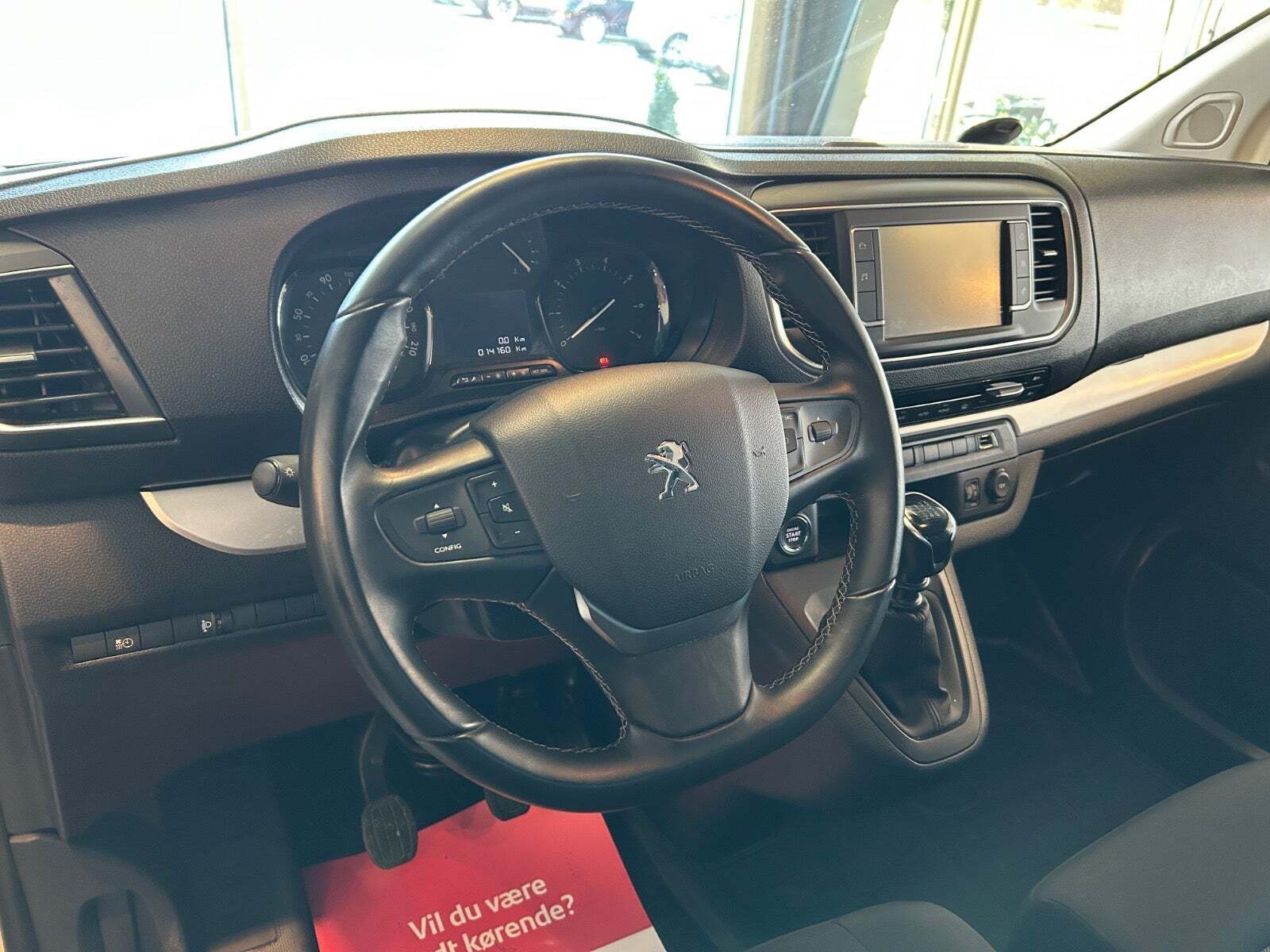 Hvid Peugeot Expert fra 2024