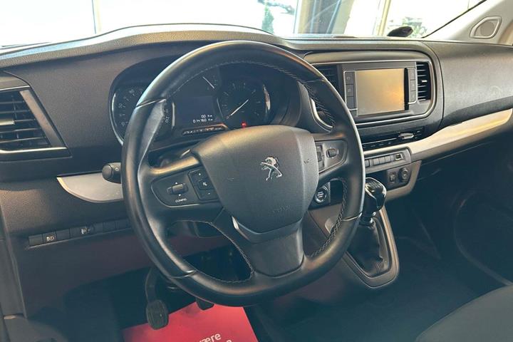 Hvid Peugeot Expert fra 2024