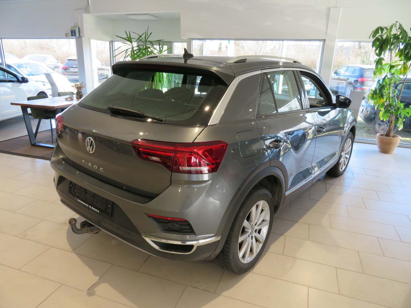 Grå VW T-Roc fra 2020