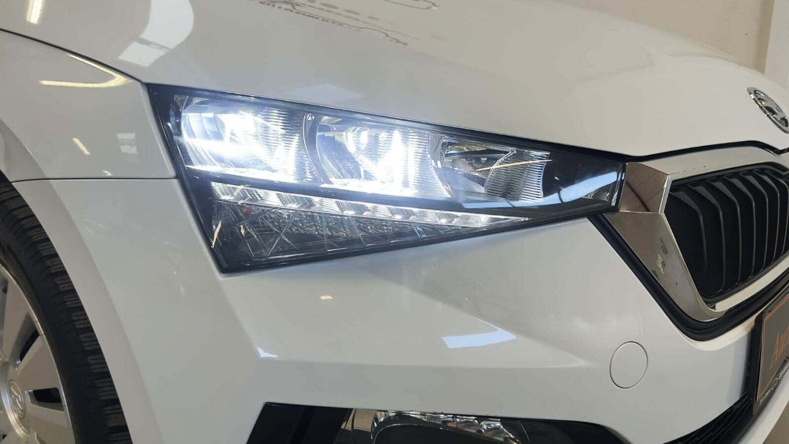 Hvid Skoda Scala fra 2020