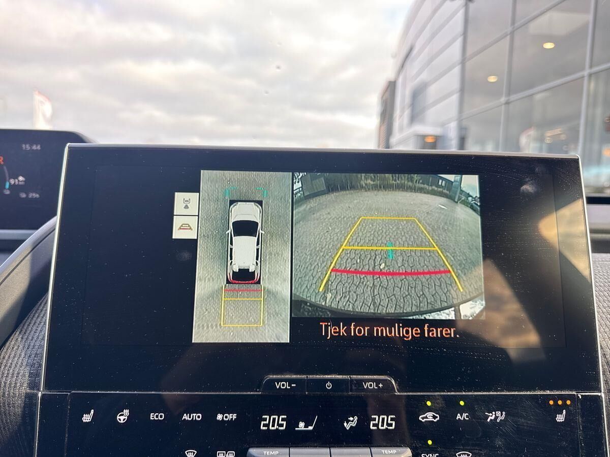 Sort Toyota BZ4X fra 2024