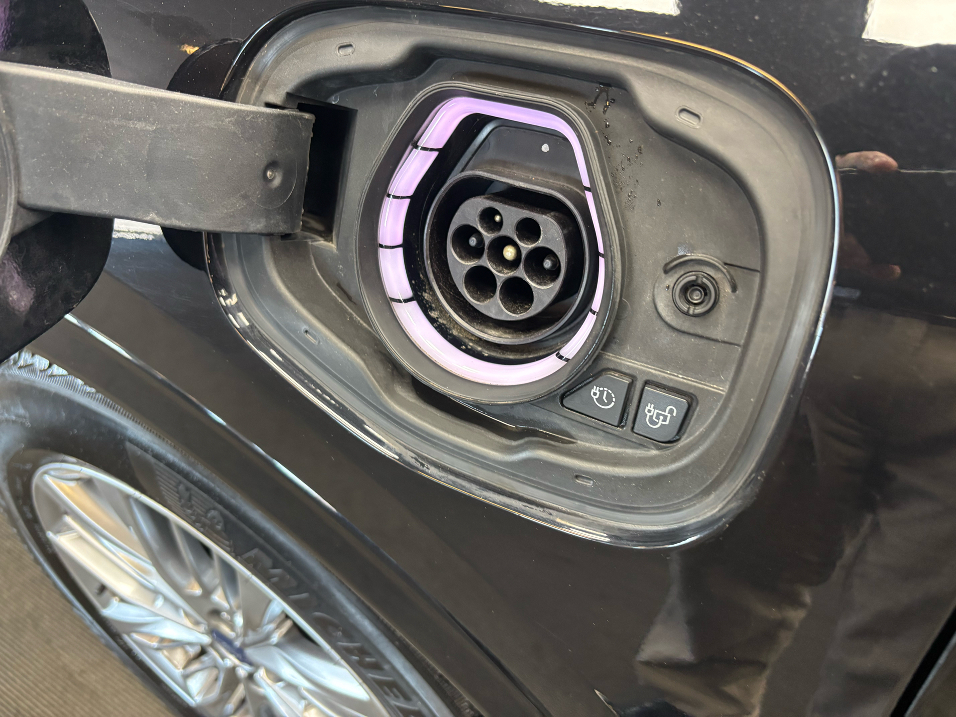 Sort Ford Kuga fra 2020