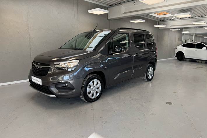 Grå Opel Combo-e Life fra 2024