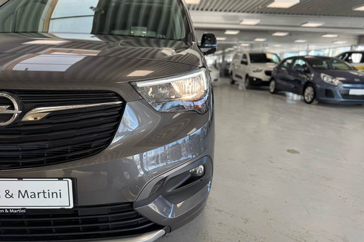 Grå Opel Combo-e Life fra 2024