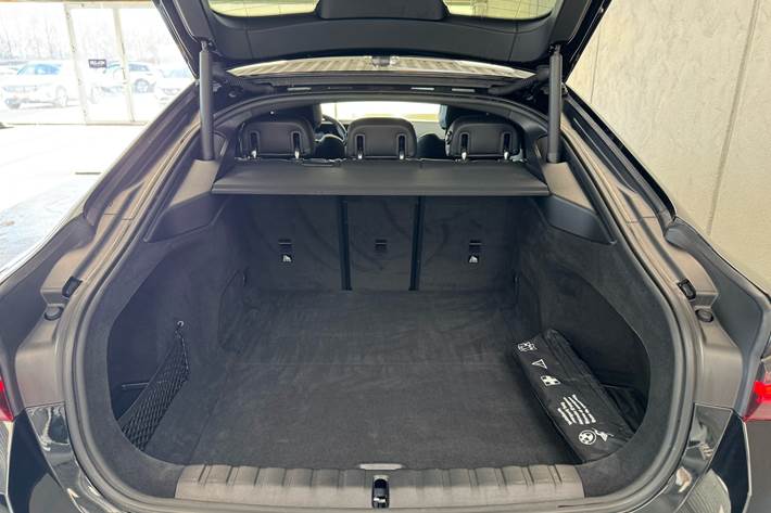 Sort BMW i4 fra 2024