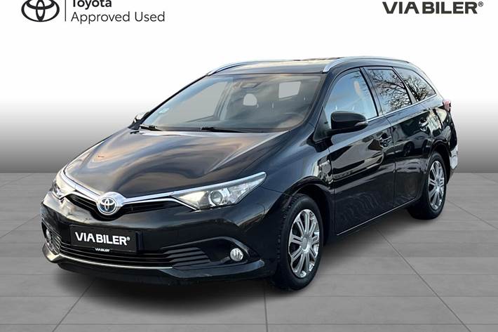 Sort Toyota Auris fra 2017 set udefra