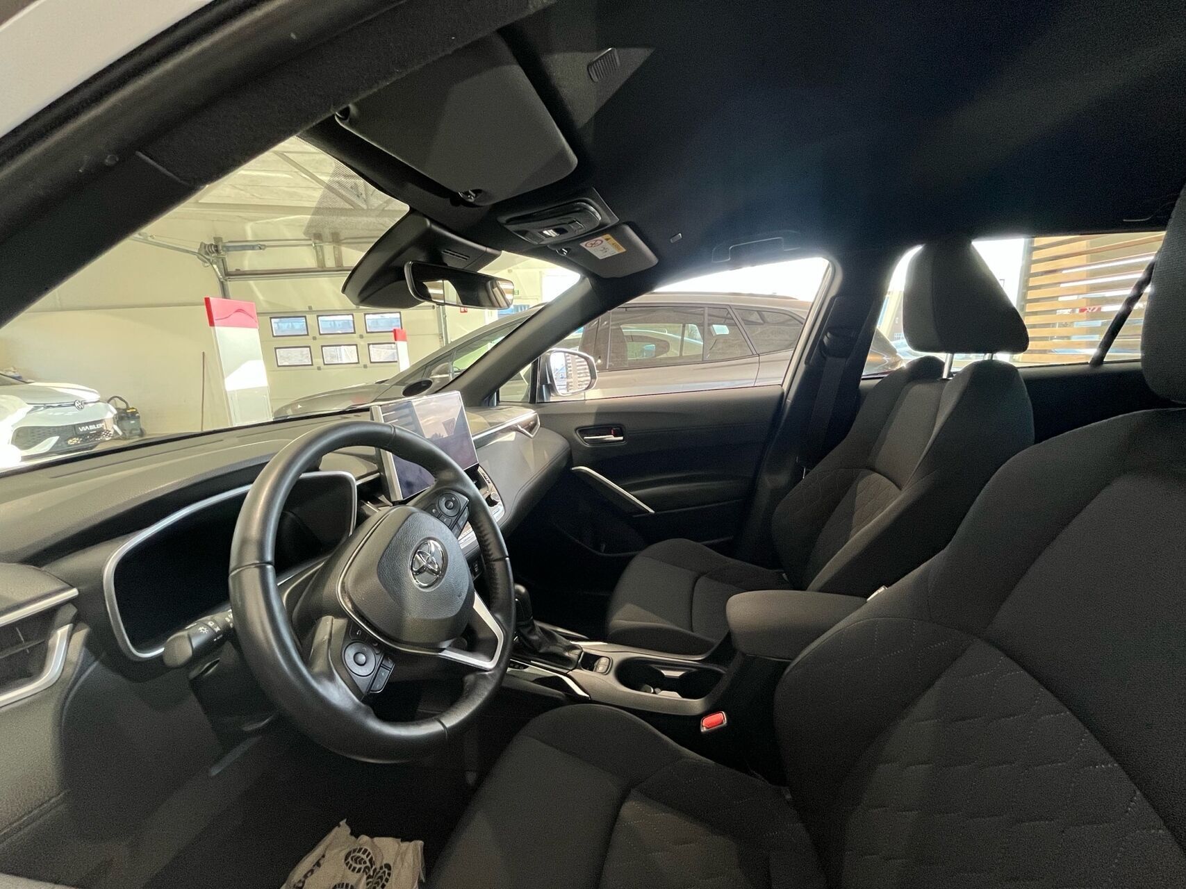 Toyota Corolla Cross 2,0 Hybrid Style Comfort E-CVT 197HK 5d Aut.