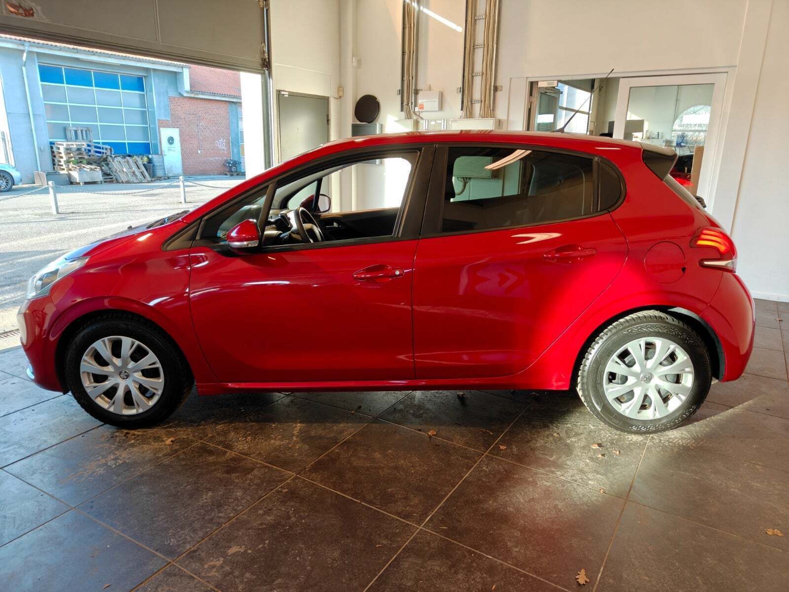 Peugeot 208 1,2 VTi 82 Spirit