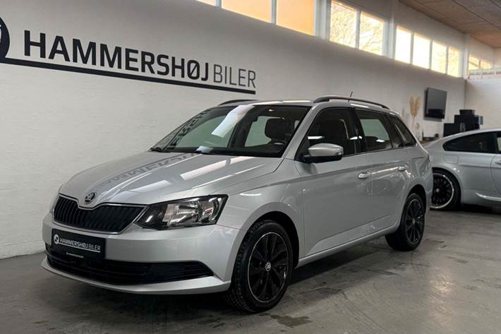 Hvid Skoda Fabia fra 2017 set udefra