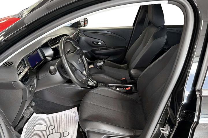 Sort Opel Corsa fra 2020