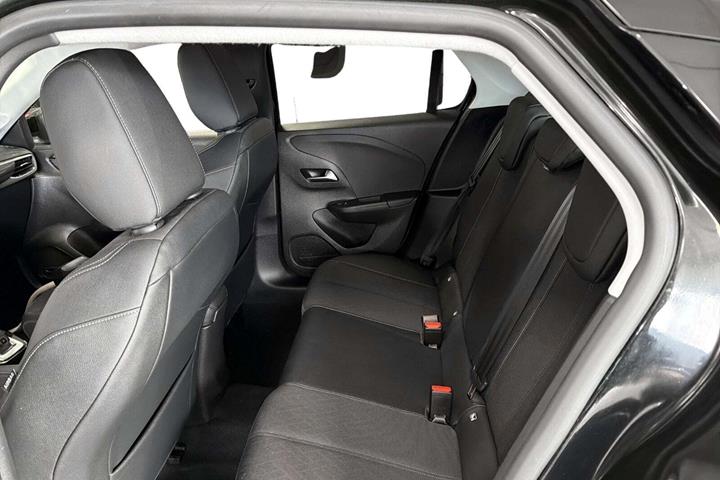 Sort Opel Corsa fra 2020