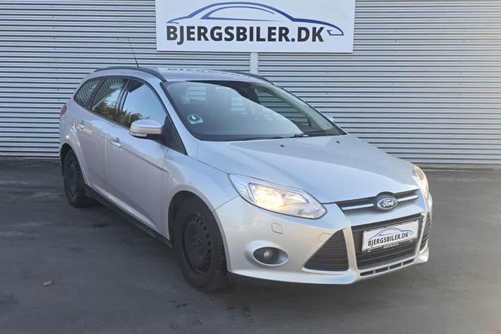 Sølv Ford Focus fra 2012 set udefra